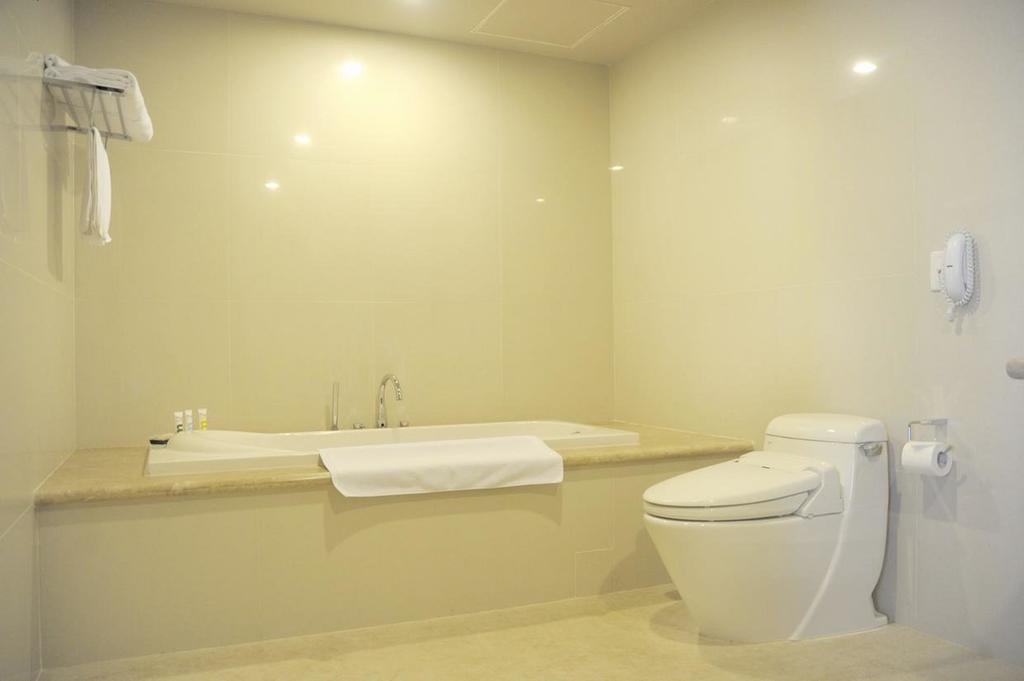 Varna Hotel Da Nang Room photo